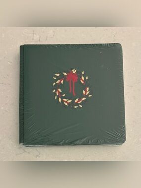 Creative Memories 12X12 Green Holiday Wreath Album